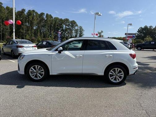 2024 Audi Q3 45 S line Premium