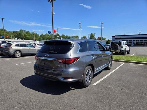 2016 INFINITI QX60 Base