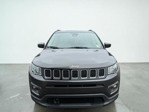 Granite Crystal Clearcoat Metallic 2020 Jeep Compass Latitude