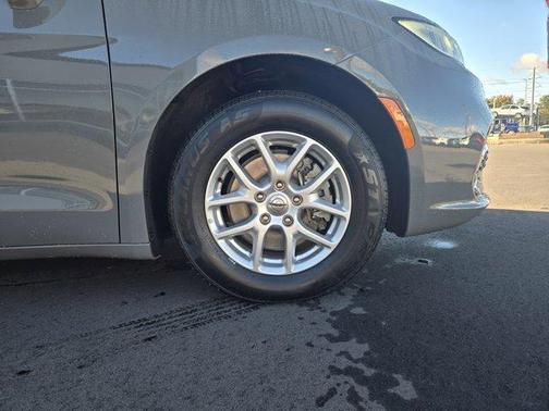 2022 Chrysler Pacifica Touring-L