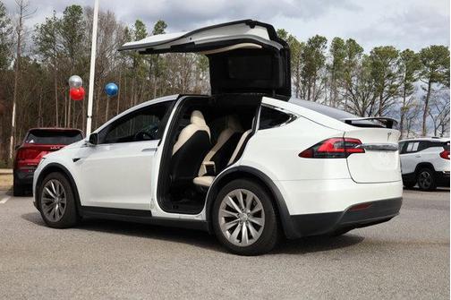2020 Tesla Model X Long Range