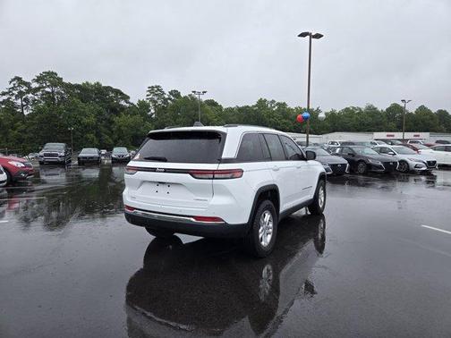 2023 Jeep Grand Cherokee Laredo