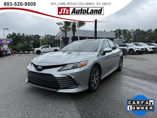 2022 Toyota Camry Hybrid XLE