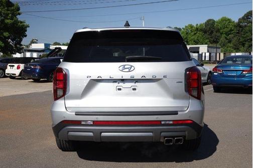 Silver 2023 Hyundai PALISADE Limited