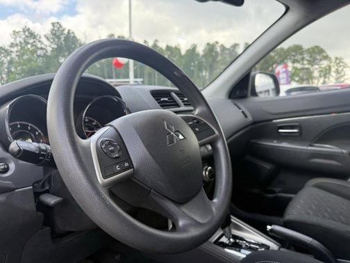 2024 Mitsubishi Outlander Sport ES