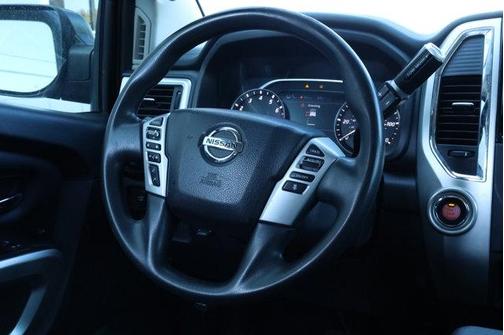 2020 Nissan Titan SV