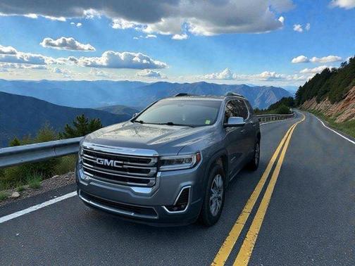 2021 GMC Acadia SLT