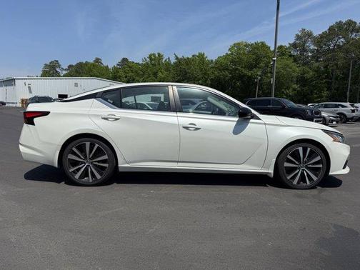 2020 Nissan Altima 2.5 SR