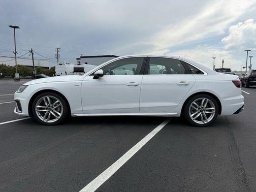 2023 Audi A4 45 S line Premium Plus
