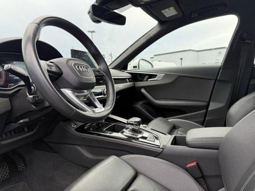 2023 Audi A4 45 S line Premium Plus