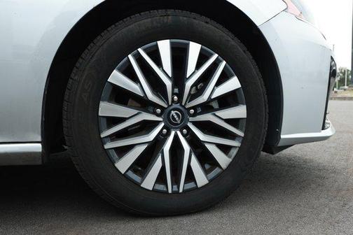 Brilliant Silver Metallic 2024 Nissan Altima 2.5 SV
