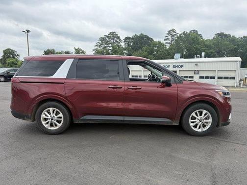 2023 Kia Carnival LX