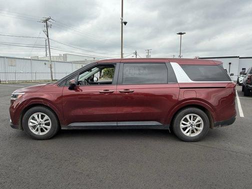 2023 Kia Carnival LX