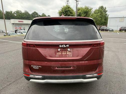2023 Kia Carnival LX