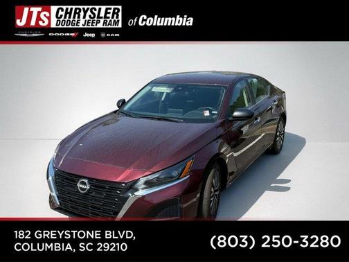Garnet Pearl Me 2024 Nissan Altima 2.5 SV