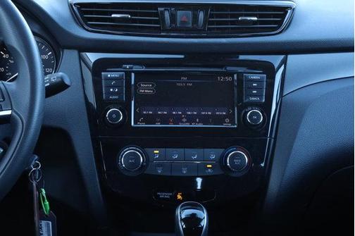 2022 Nissan Rogue Sport S