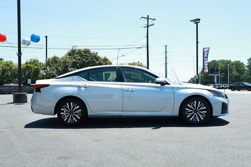 Brilliant Silver Metallic 2023 Nissan Altima 2.5 SV