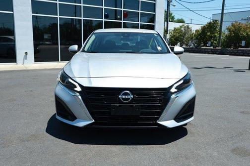 Brilliant Silver Metallic 2023 Nissan Altima 2.5 SV