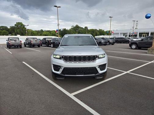 2025 Jeep Grand Cherokee Laredo X