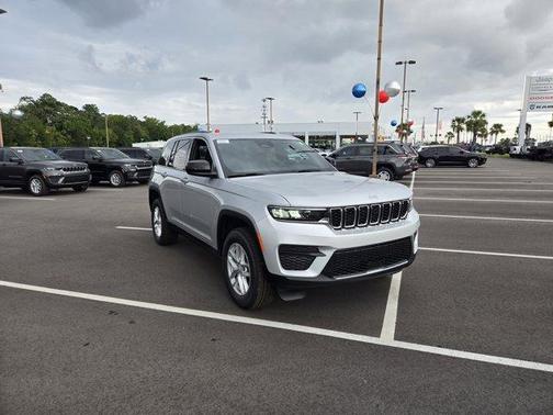 2025 Jeep Grand Cherokee Laredo X