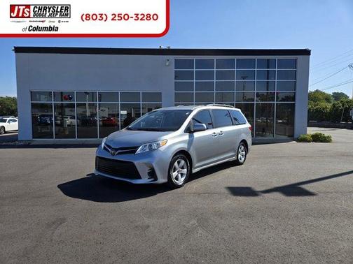 2020 Toyota Sienna LE