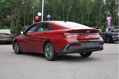 Red 2024 Hyundai ELANTRA SEL