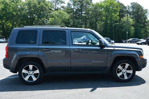 Granite Crystal Clearcoat Metallic 2017 Jeep Patriot High Altitude