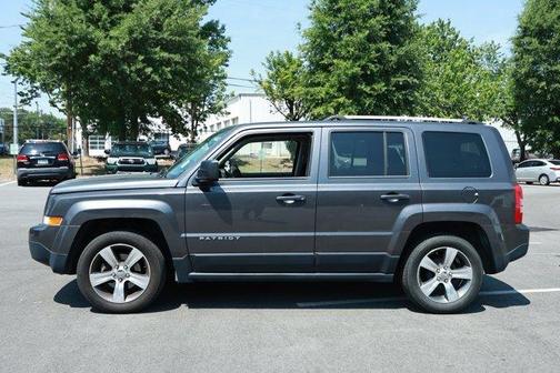 Granite Crystal Clearcoat Metallic 2017 Jeep Patriot High Altitude