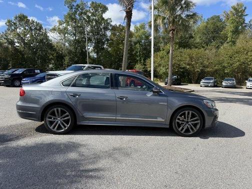 2016 Volkswagen Passat 1.8T R-Line w/ Comfort