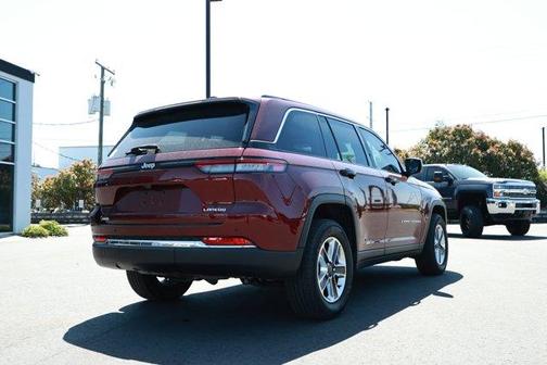 2024 Jeep Grand Cherokee Laredo X