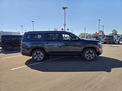 2025 Jeep Wagoneer Base