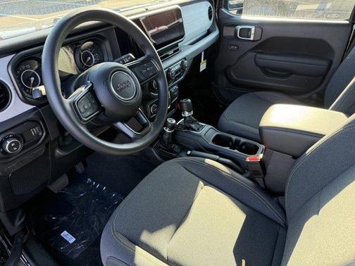 2025 Jeep Gladiator Sport