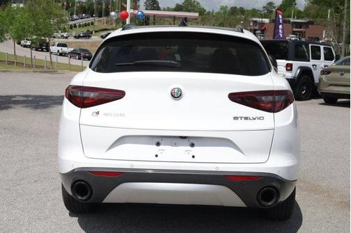 2022 Alfa Romeo Stelvio Ti