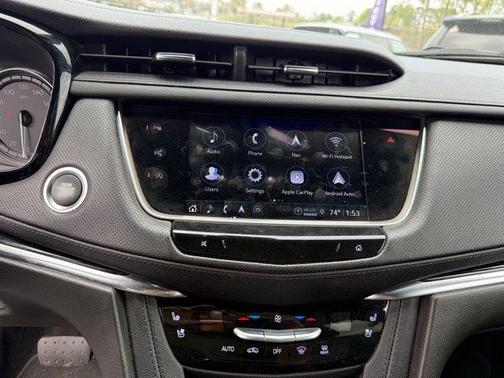2022 Cadillac XT5 Premium Luxury