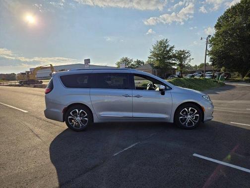 2026 Chrysler Pacifica Pinnacle