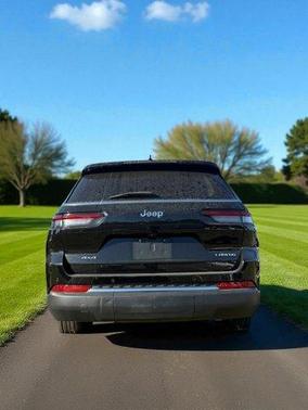 2023 Jeep Grand Cherokee L Laredo