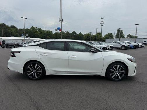 2021 Nissan Maxima SV