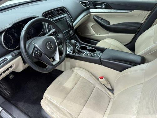2021 Nissan Maxima SV