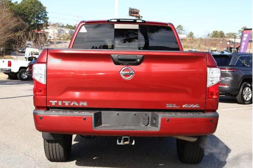 2017 Nissan Titan SL