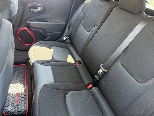 2015 Jeep Renegade Trailhawk