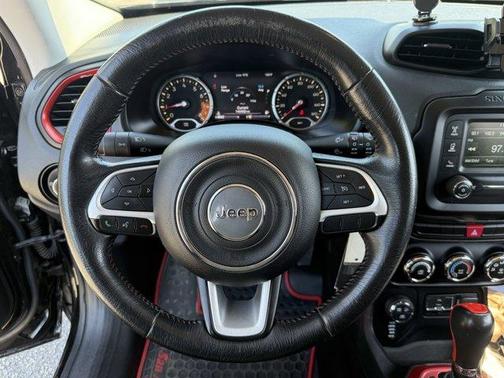 2015 Jeep Renegade Trailhawk