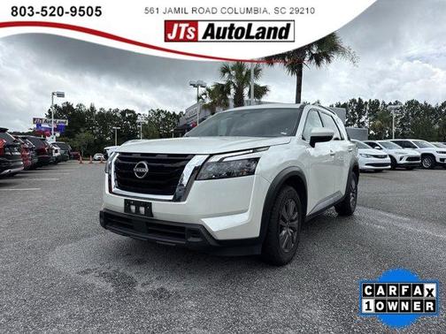 2024 Nissan Pathfinder SV