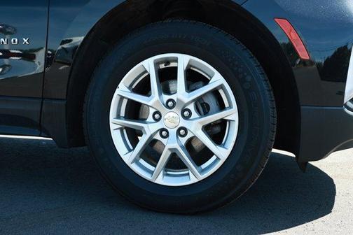 Mosaic Black Metallic 2024 Chevrolet Equinox LT