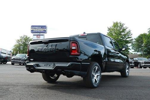 Diamond Black 2026 RAM 1500 Express