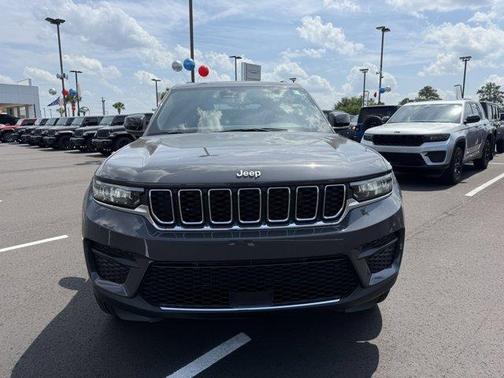 2025 Jeep Grand Cherokee Laredo X