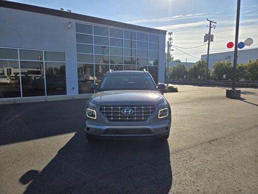 2023 Hyundai VENUE Limited
