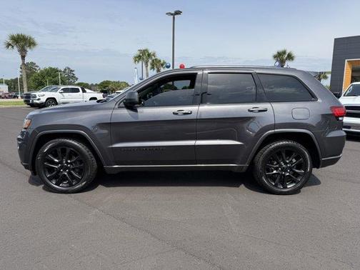 2017 Jeep Grand Cherokee Altitude