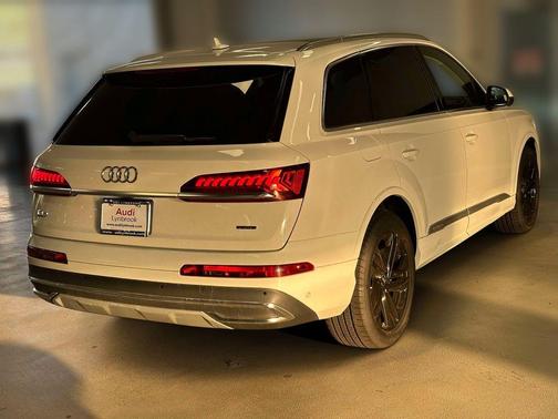 Carrara White 2023 Audi Q7 55 Premium Plus