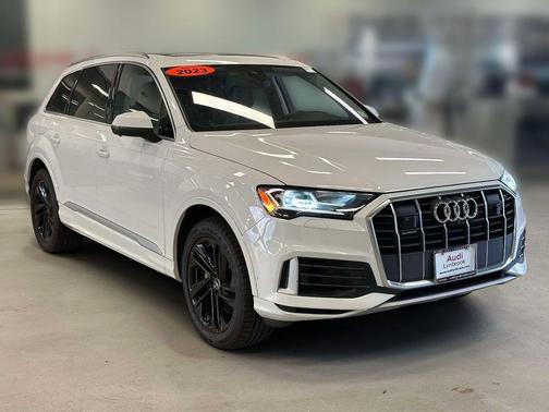 Carrara White 2023 Audi Q7 55 Premium Plus