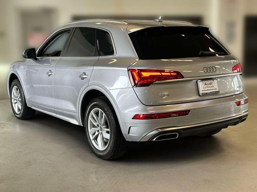 Florett Silver Metallic 2023 Audi Q5 45 S line quattro Premium
